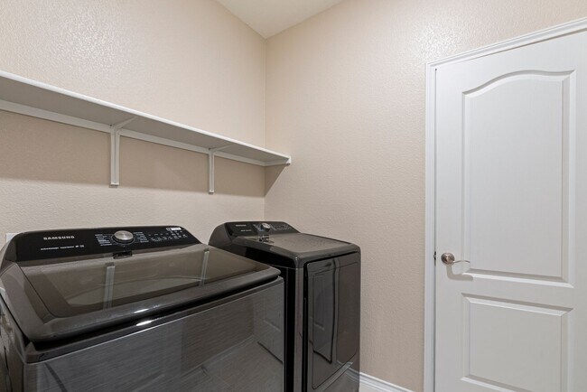 Building Photo - Elevated Leander Living | Modern Comfort Meets Quiet, Connected Convenience