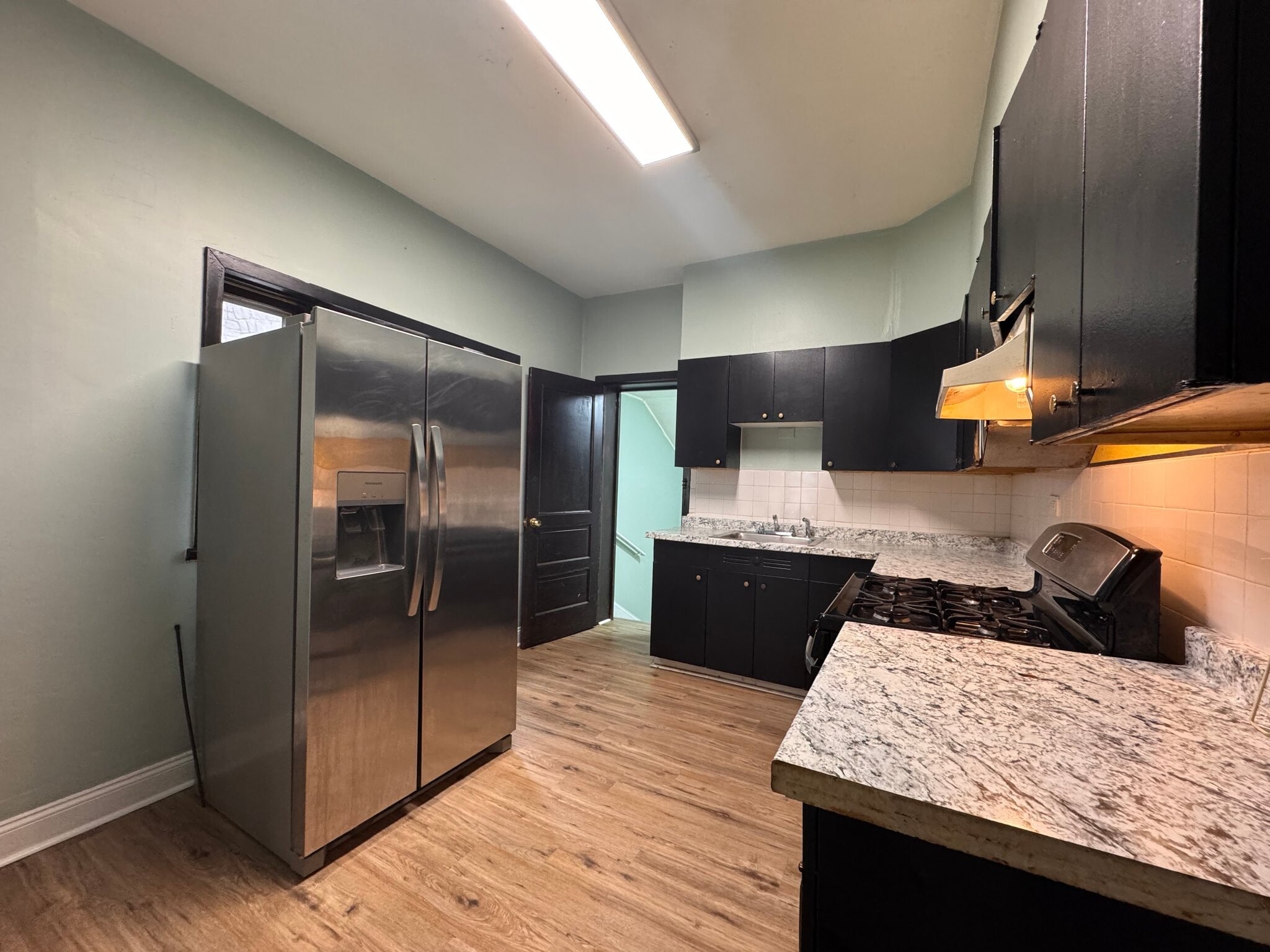 Building Photo - 142 S Union St