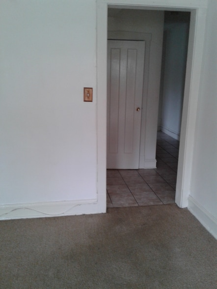 Building Photo - 4622 W Jackson Blvd