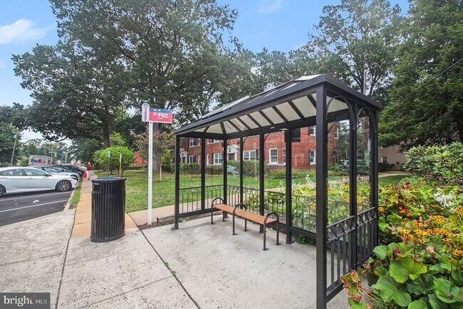 Building Photo - 4318 N Pershing Dr