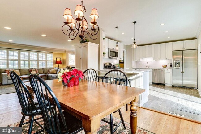 Building Photo - 6519 Engel Dr