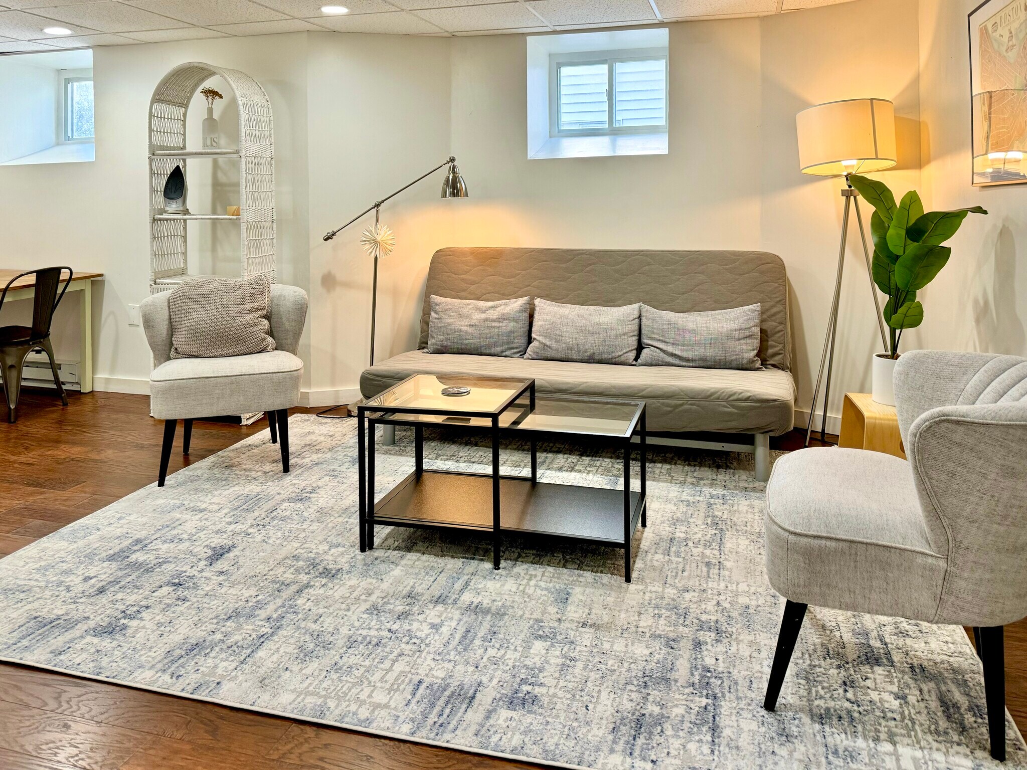 Building Photo - 17 Sunset St