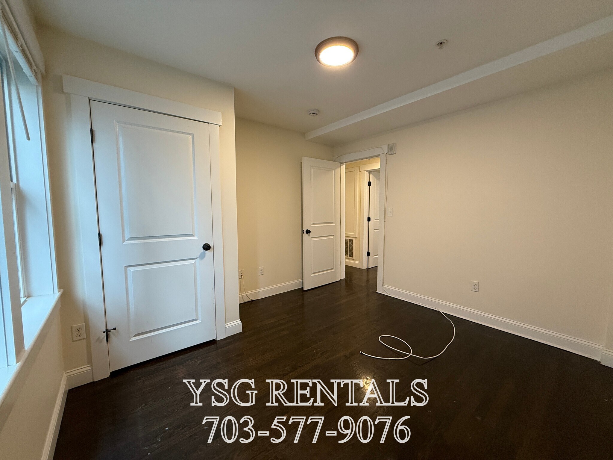 Building Photo - 24 Sunset St