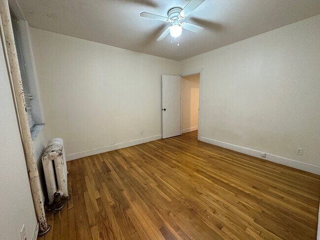 Primary Photo - 26 Myrtle St