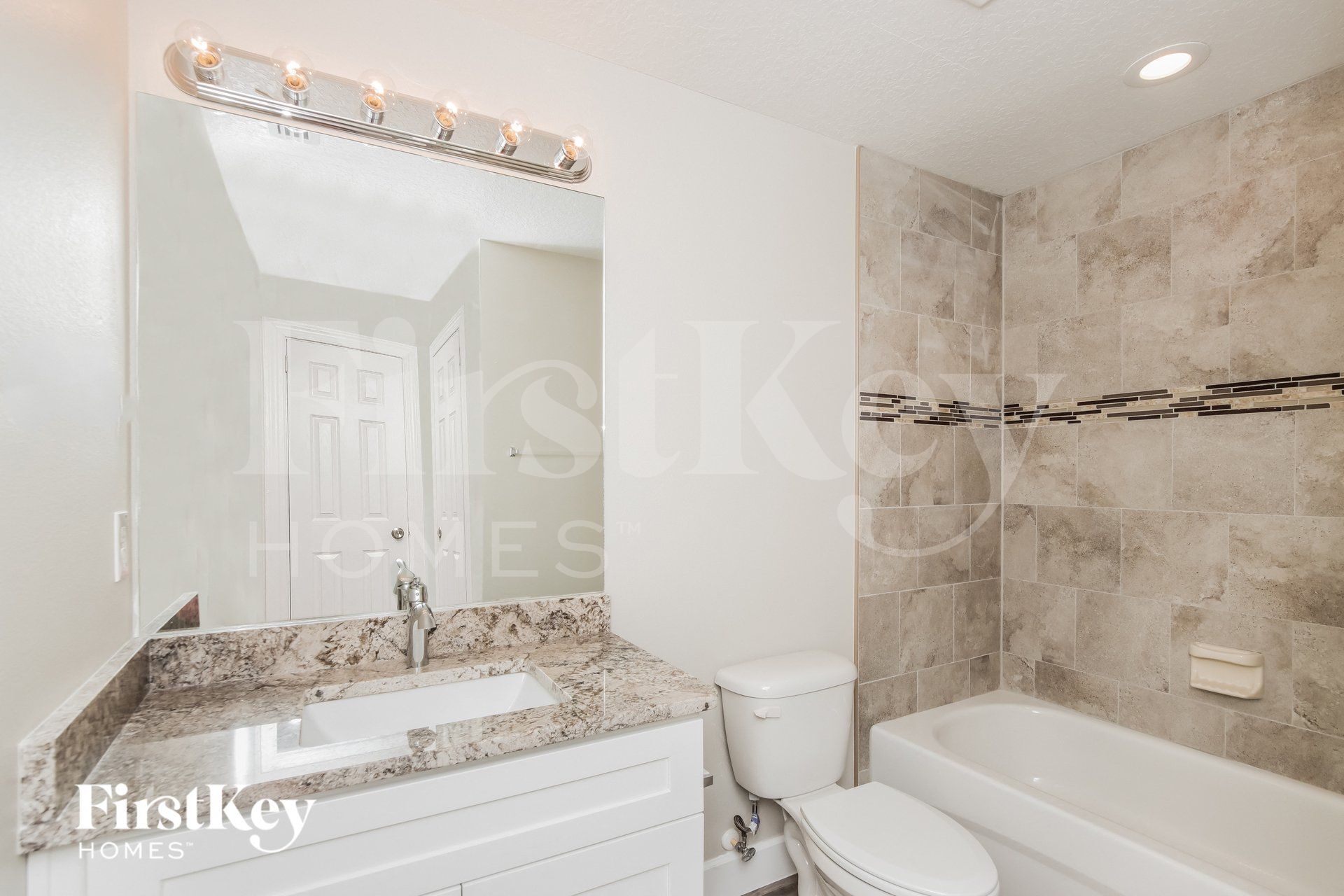 Building Photo - 918 Armstrong Rd SE