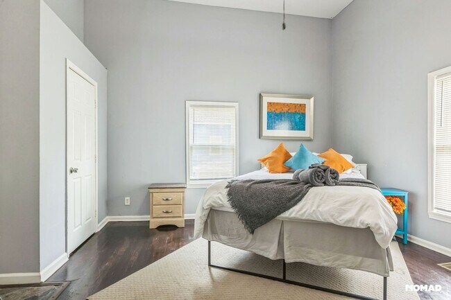Building Photo - Spacious 4BR House in Atlanta