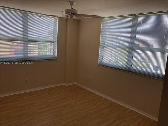 Building Photo - 2665 SW 37th Ave