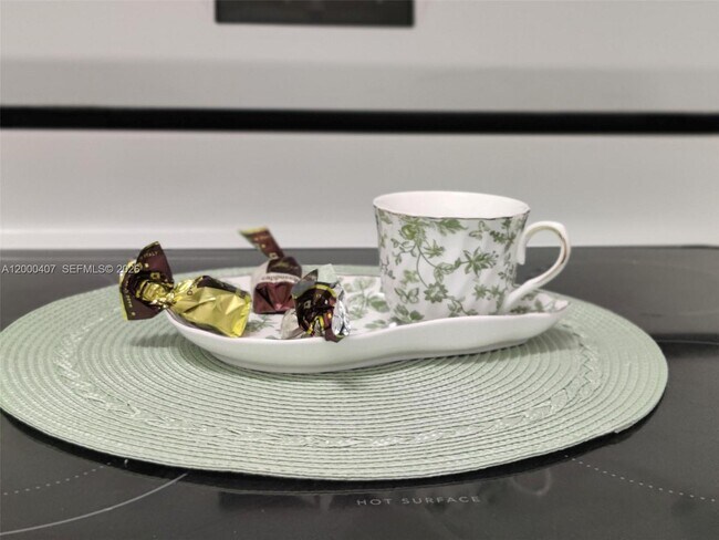 Building Photo - 5930 NE 18th Ave