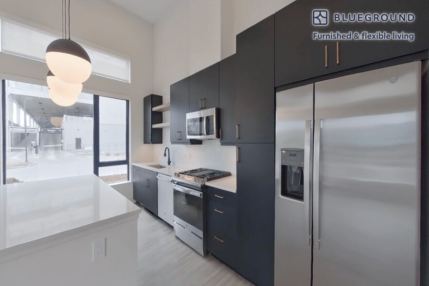 Building Photo - 1580 E 39th Ave