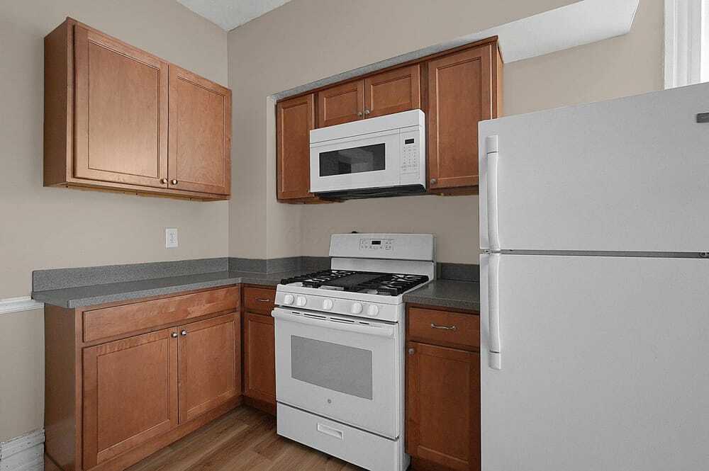 Kitchen - 328 W 1st Ave