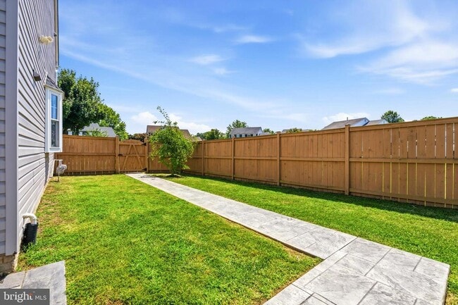 Building Photo - 13922 Rutgers Ct