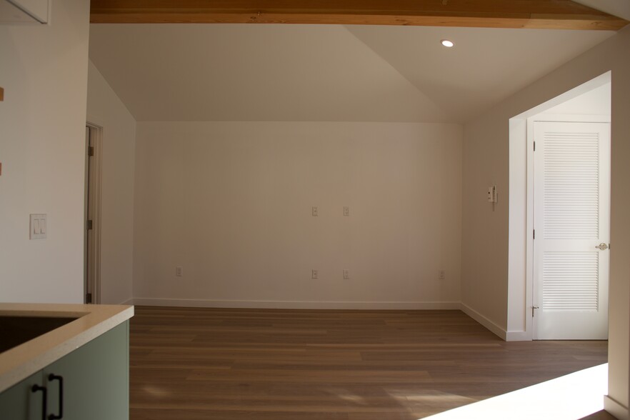 Building Photo - 5435 W 123rd Pl