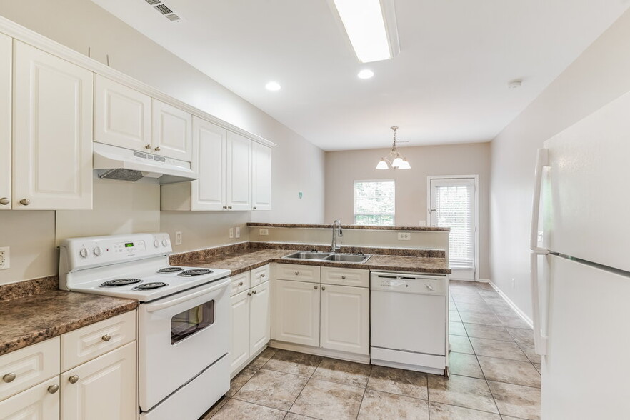 Building Photo - 542 Pippin Dr