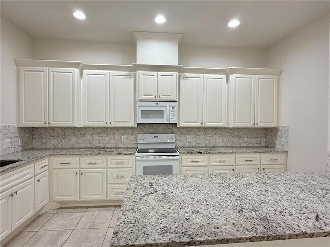 Building Photo - 2610 Appian Wy