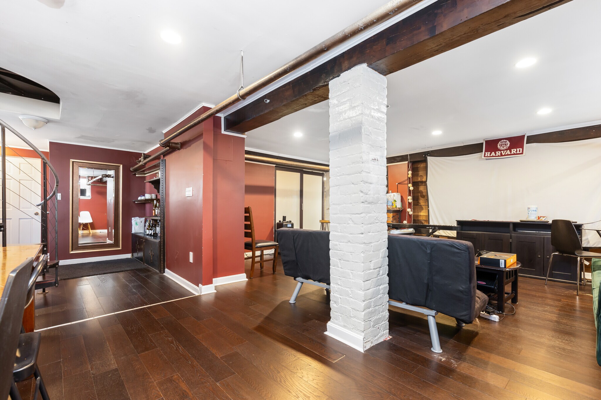 Building Photo - 21 Royal St