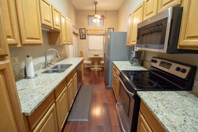 Building Photo - 1768 W Sanderling Ln