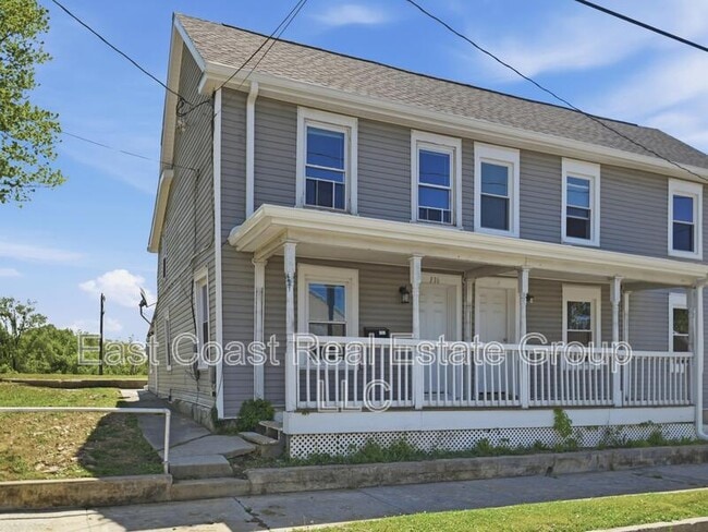 Building Photo - 116 S High St