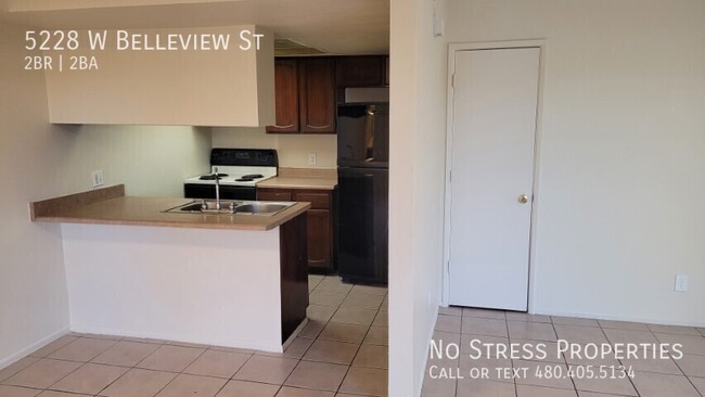 Building Photo - 2 Bed Town Home at 53rd Ave & McDowell Rd!