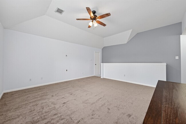 Building Photo - 232 Doncaster