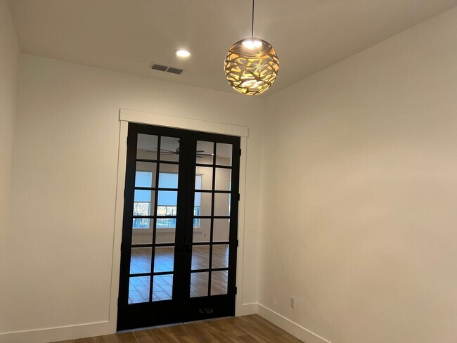 Building Photo - Custom 4 Bedroom + Office - Clover Creek Preserve