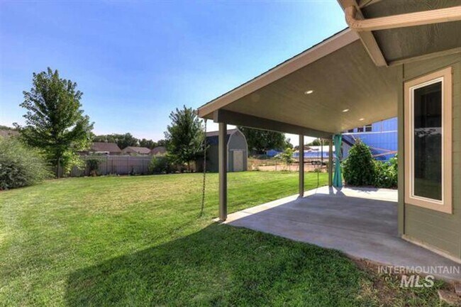 Building Photo - 4 Bedroom 2 Bath with RV Parking 2 Car Gar...