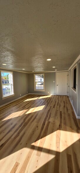 Building Photo - 351 Washington Ave