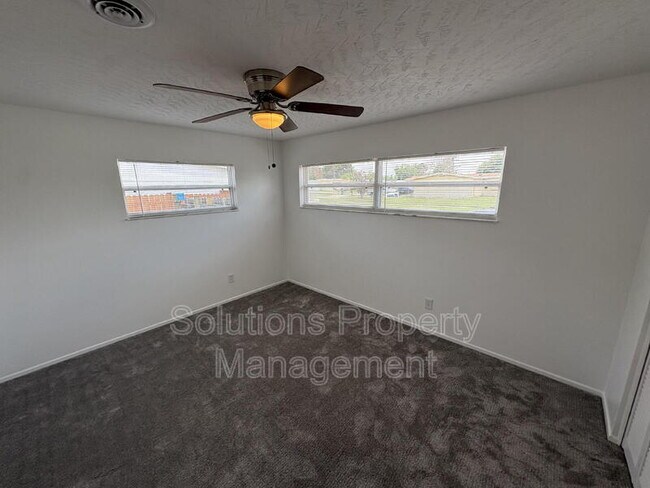 Building Photo - 60 Barbados Dr