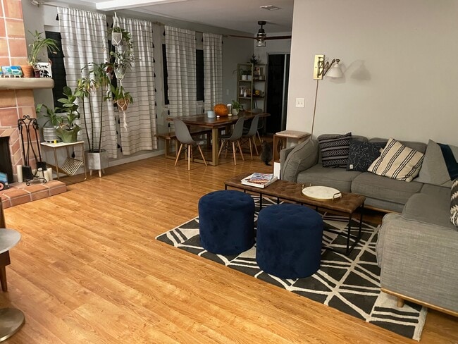 Building Photo - 258 Mountain View Dr