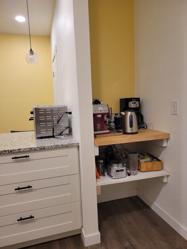 Building Photo - 2814 Biplane St