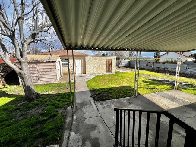 Building Photo - 214 Faber St