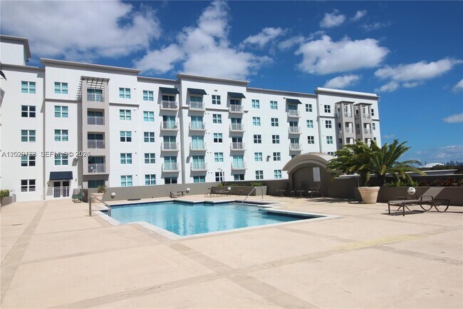 Building Photo - 50 Menores Ave