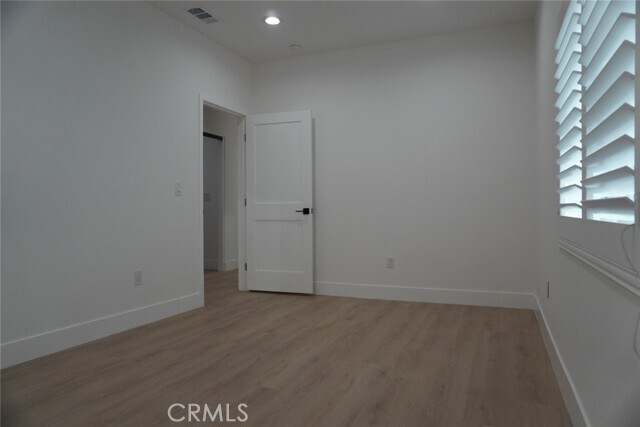 Building Photo - 148 S Lark Ellen Ave