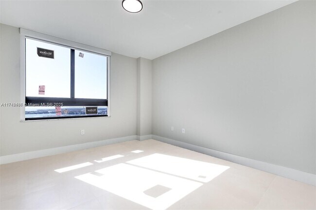 Building Photo - 1330 West Ave