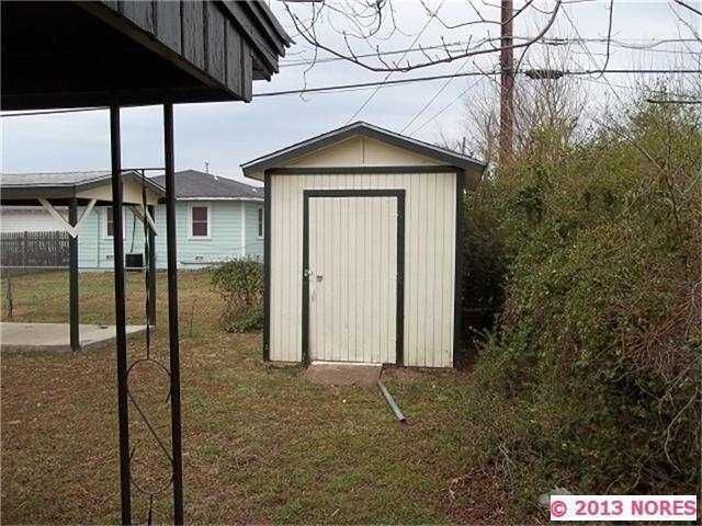 Building Photo - 4824 N Xanthus Ave