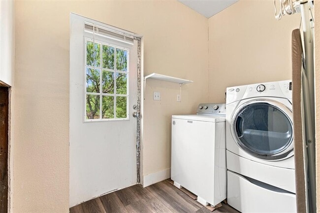 Building Photo - 600 Highland Ranch Way