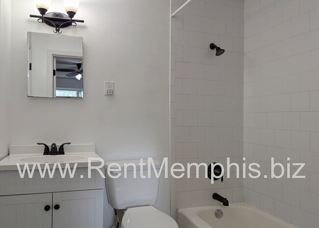 Building Photo - 5049 Alrose Ave
