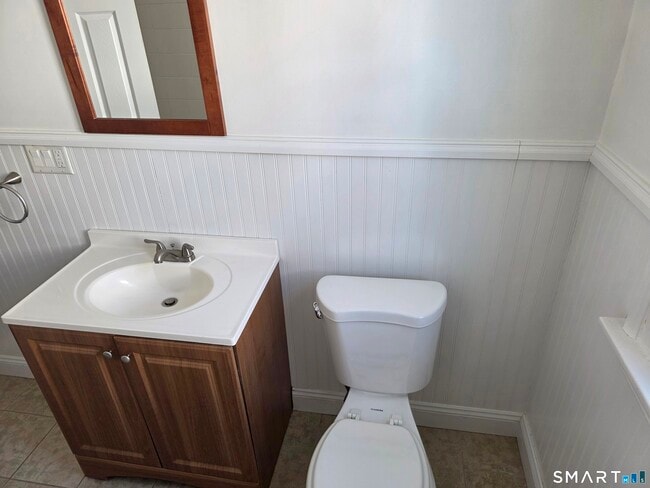 Building Photo - 219 Columbia St