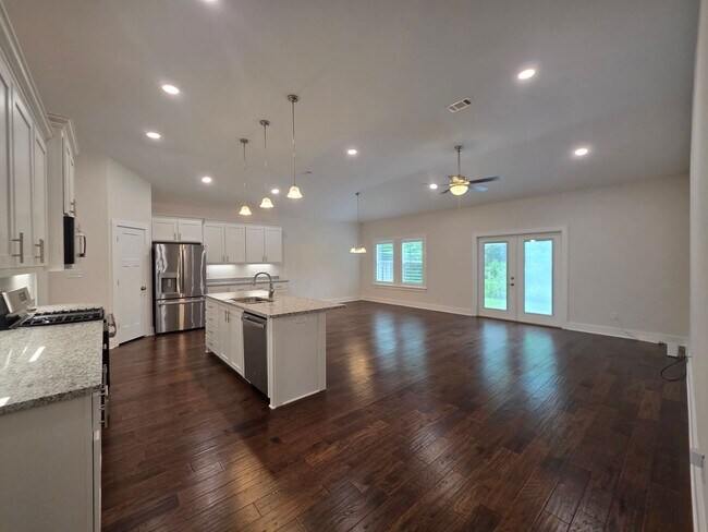 Building Photo - 4570 Omaha Dr