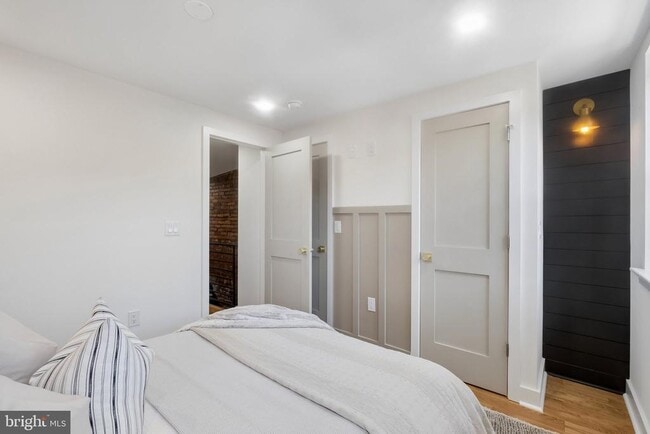 Building Photo - 924 Cantrell St