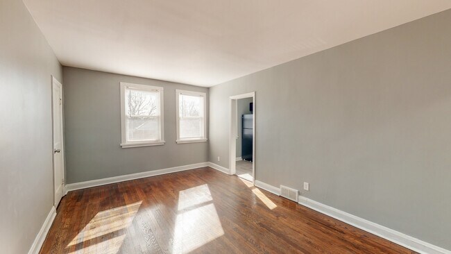 Building Photo - 1123 Gleneagle Rd