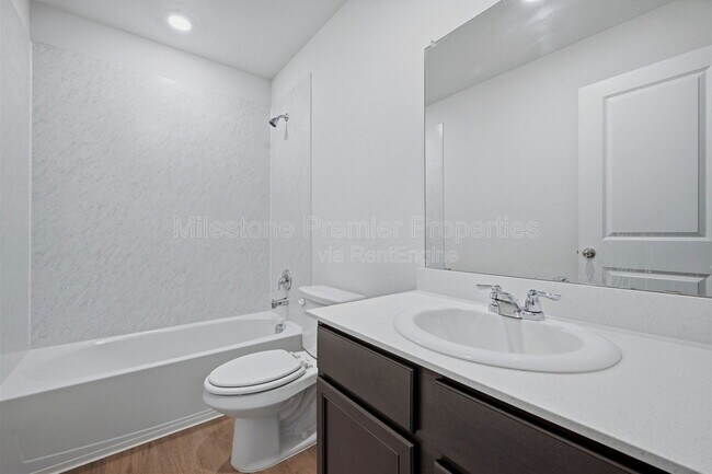 Building Photo - 2428 Montgomery St