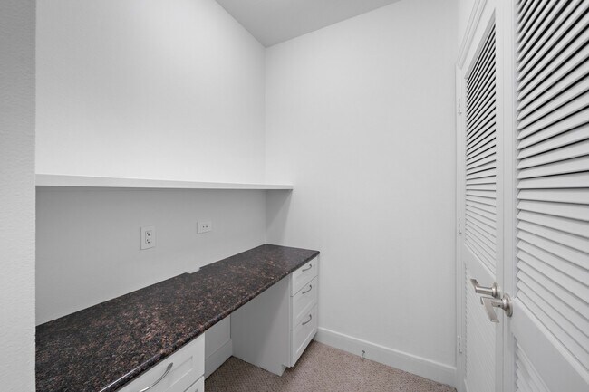 Building Photo - 3333 Allen Pkwy