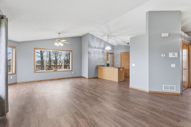 Building Photo - 1778 Klondike Dr NE