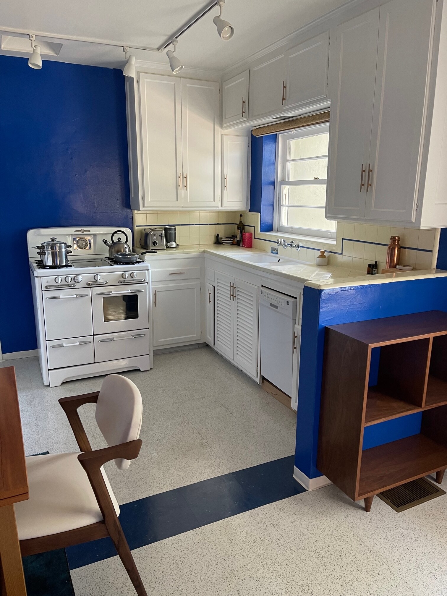 Building Photo - 2932 St George St