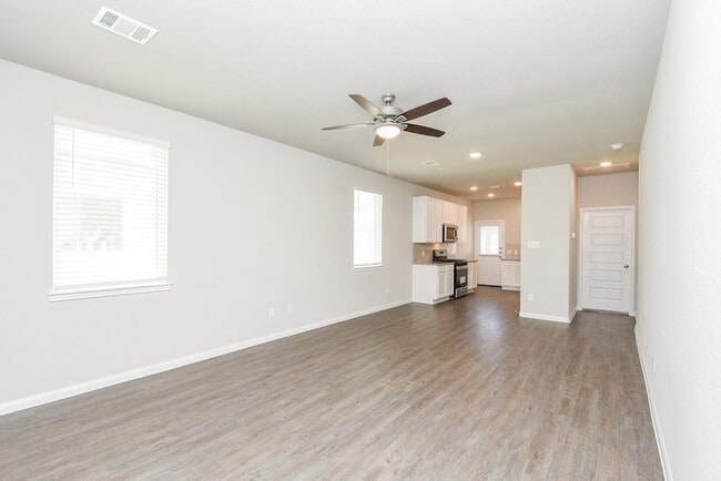 Building Photo - 14042 Chinook Dr