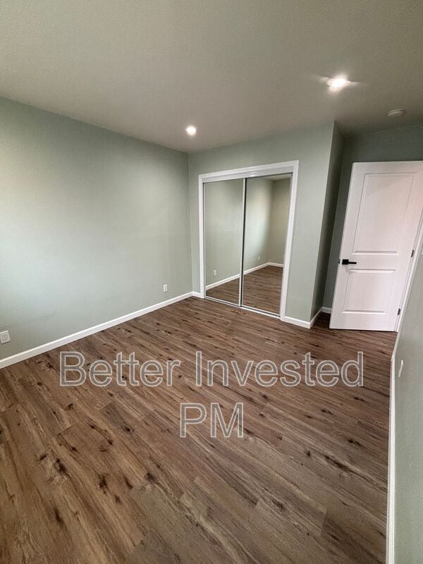 Building Photo - 401 W Sierra Ave