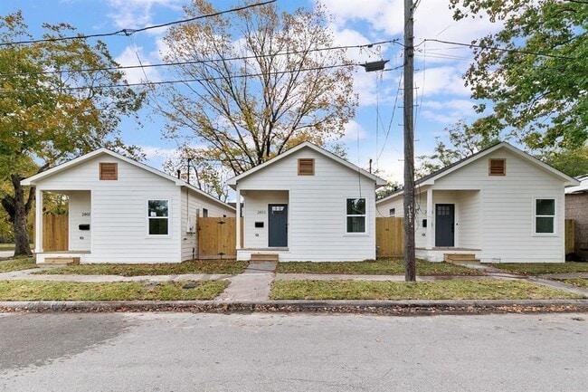 Primary Photo - 2805 Nettleton St