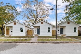 Building Photo - 2805 Nettleton St