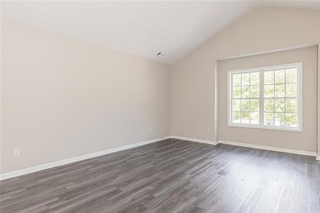 Building Photo - 2152 Lenox Ave