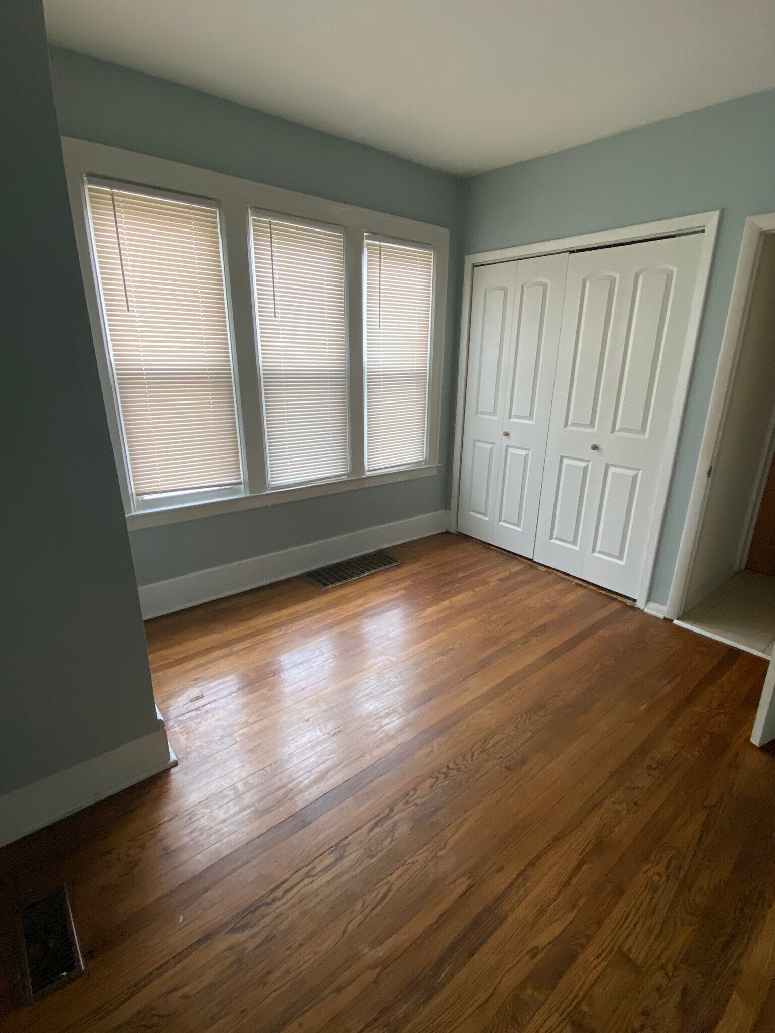 South Bedroom - 3118 N Main St